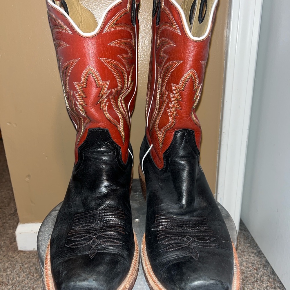 Stylish Black and Red Western Boots